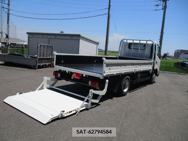 Hino DUTRO 2020-10 200743-0