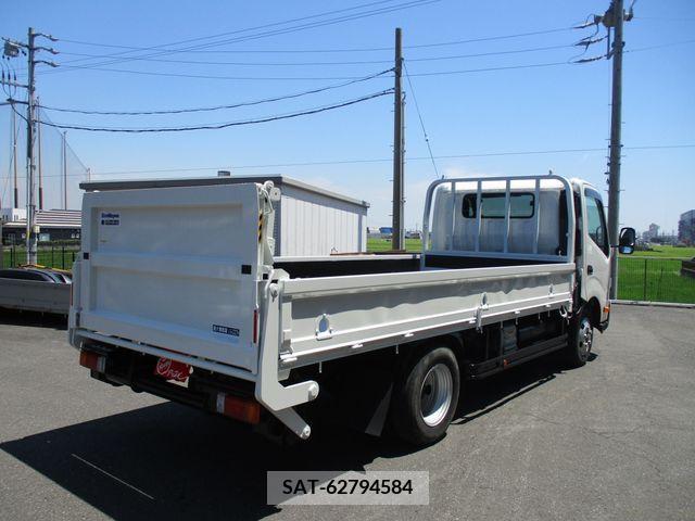 Hino DUTRO 2020-10 200743-2