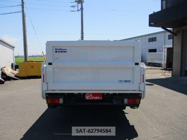 Hino DUTRO 2020-10 200743-4