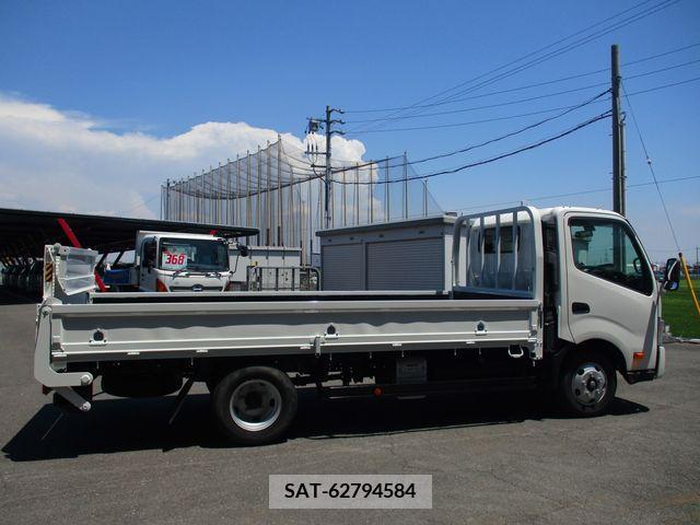 Hino DUTRO 2020-10 200743-6