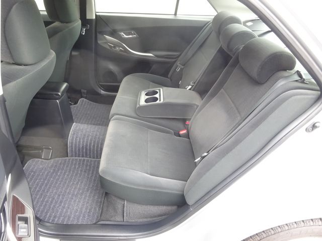 Toyota PREMIO 2019-03 25028-13