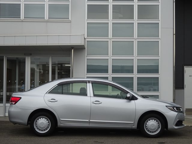 Toyota PREMIO 2019-03 25028-18