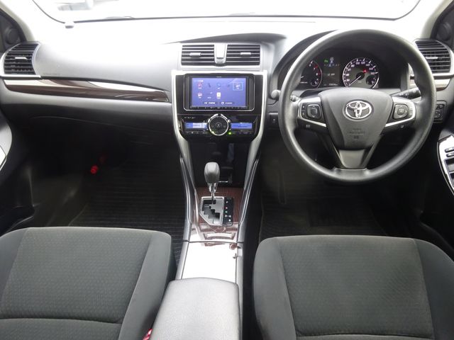 Toyota PREMIO 2019-03 25028-1