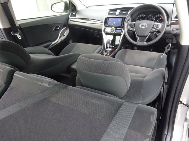 Toyota PREMIO 2019-03 25028-16