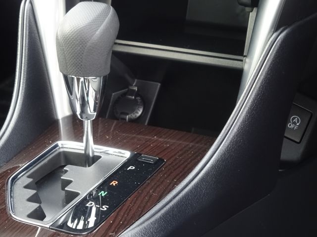Toyota PREMIO 2019-03 25028-25
