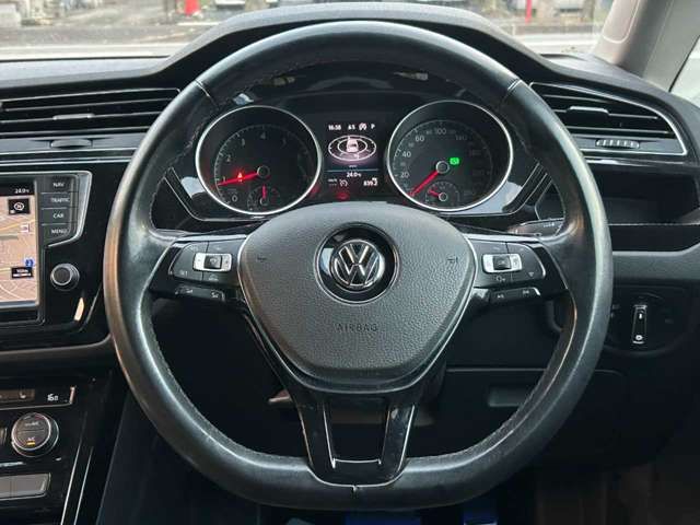 VolksWagen GOLF TOURAN 2016-11 189498-9