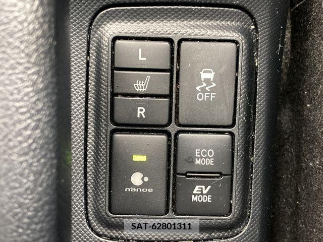 Toyota AQUA 2019-10 337253-11