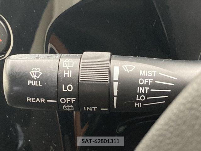 Toyota AQUA 2019-10 337253-21