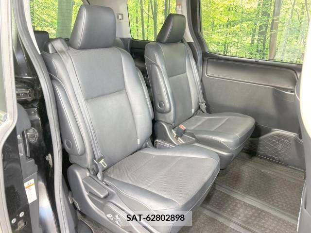 Toyota ESQUIRE 2015-01 328777-9