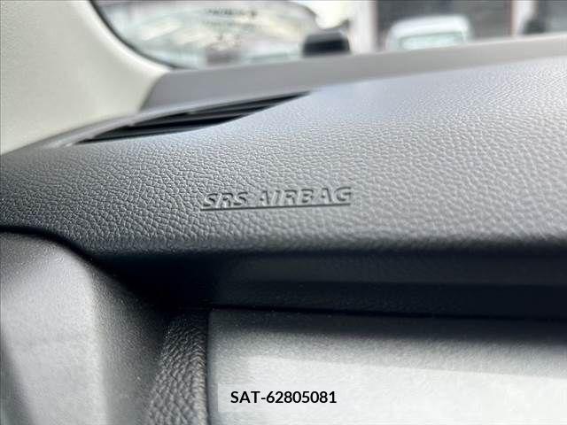 Suzuki SWIFT 2019-04 335609-26