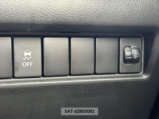 Suzuki SWIFT 2019-04 335609-23