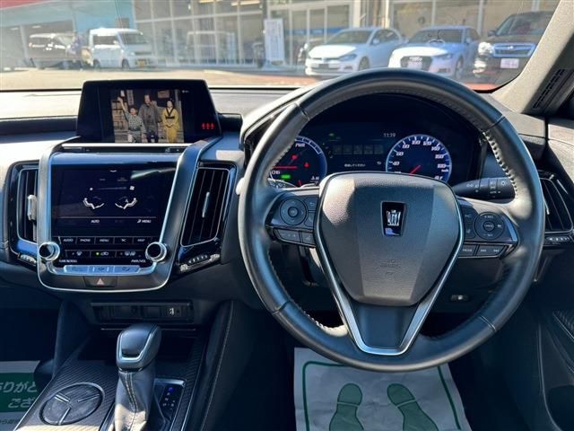 Toyota CROWN SEDAN 2019-03 25998-1