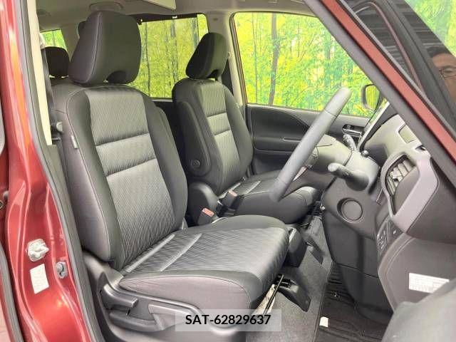 Nissan SERENA 2019-10 367694-8