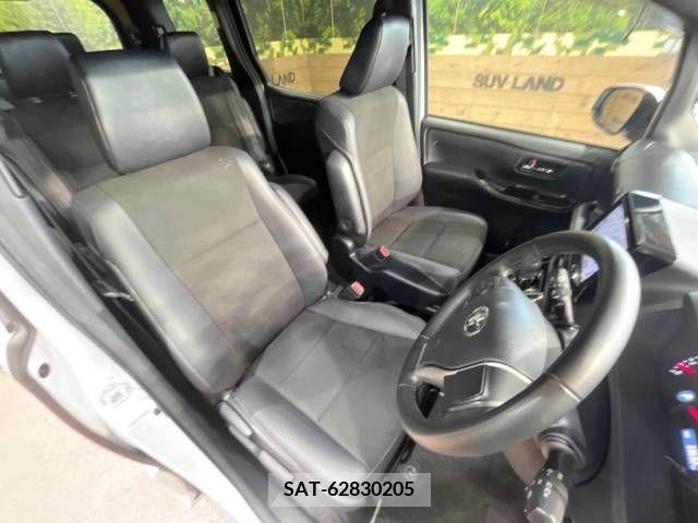 Toyota NOAH 2019-12 321666-13