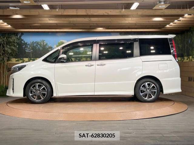Toyota NOAH 2019-12 321666-19