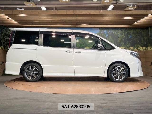 Toyota NOAH 2019-12 321666-18