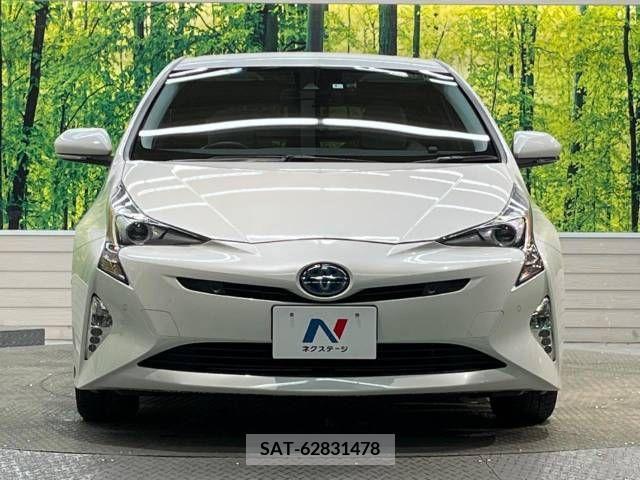 Toyota PRIUS 2018-01 207326-17