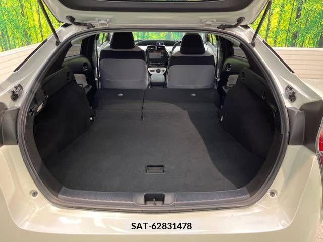 Toyota PRIUS 2018-01 207326-14