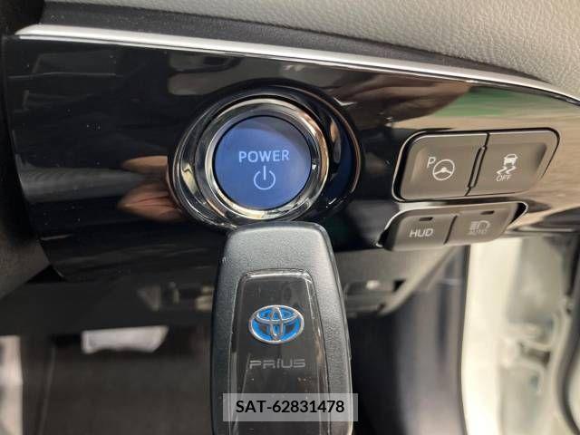 Toyota PRIUS 2018-01 207326-11