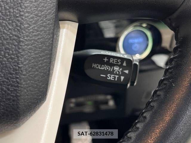 Toyota PRIUS 2018-01 207326-7
