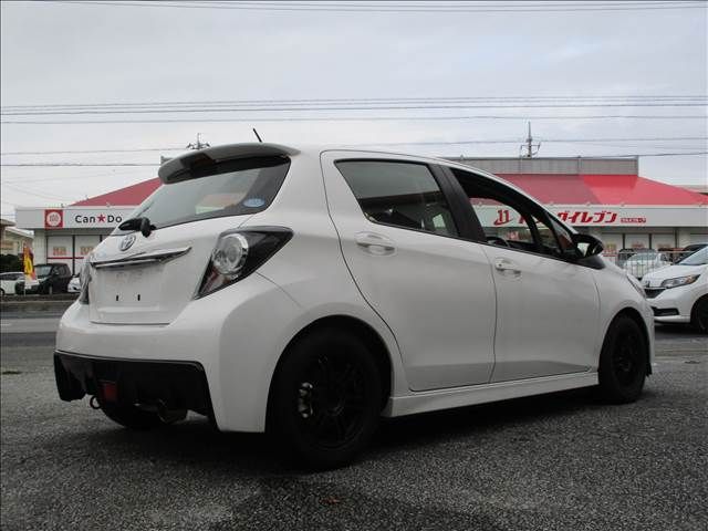 Toyota VITZ 2018-03 1816-2