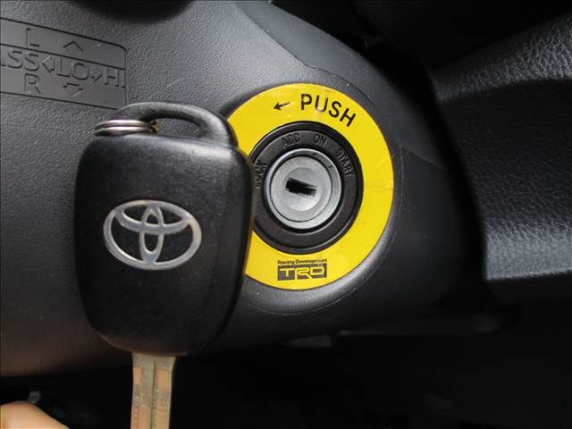 Toyota VITZ 2018-03 1816-11