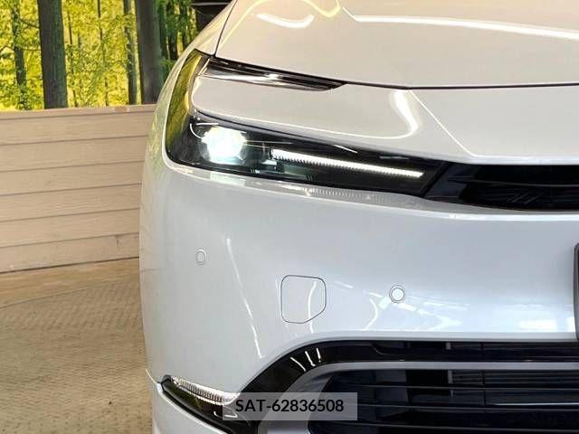 Toyota PRIUS 2023-04 393401-12