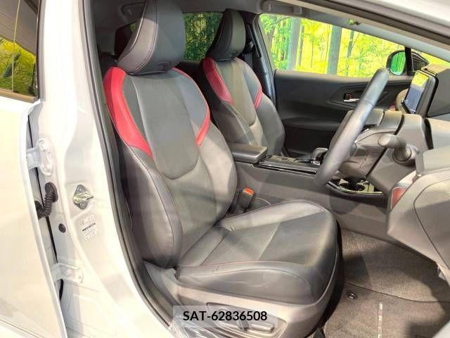Toyota PRIUS 2023-04 393401-8