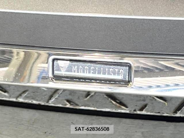 Toyota PRIUS 2023-04 393401-2