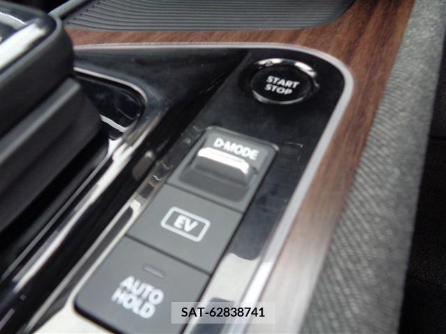 Nissan AURA 2023-06 331218-23