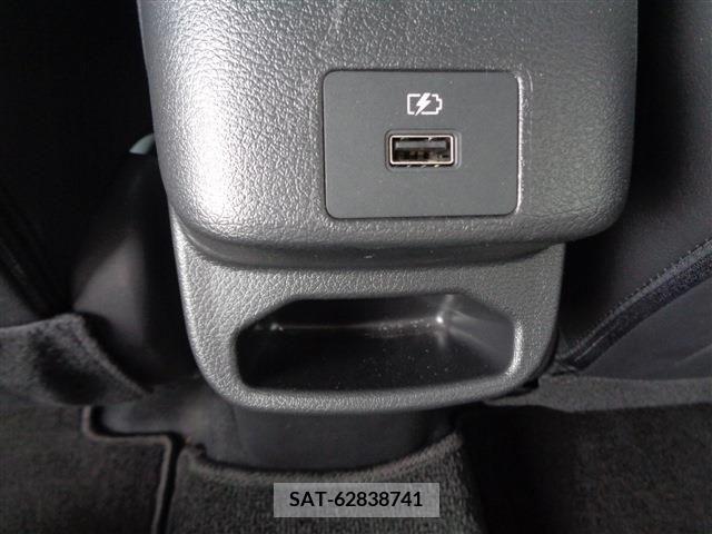Nissan AURA 2023-06 331218-12