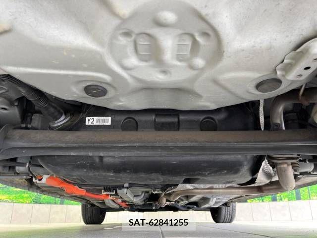 Toyota AQUA 2019-04 380709-19