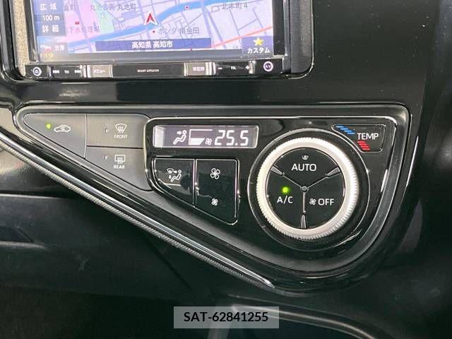 Toyota AQUA 2019-04 380709-6
