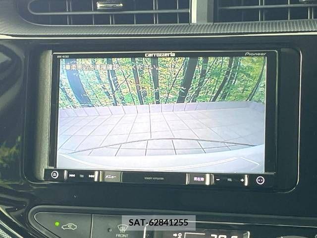 Toyota AQUA 2019-04 380709-3