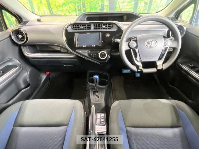 Toyota AQUA 2019-04 380709-1