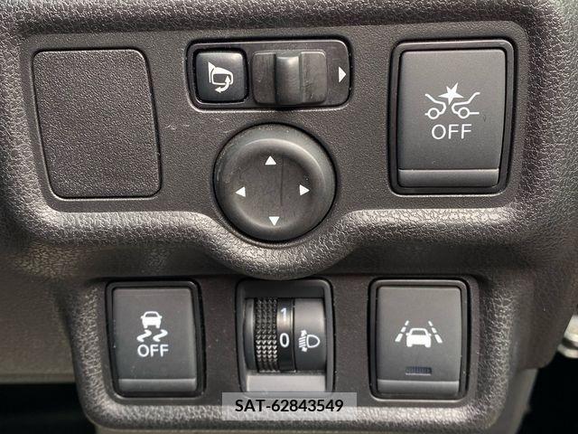 Nissan NOTE 2018-02 249191-12