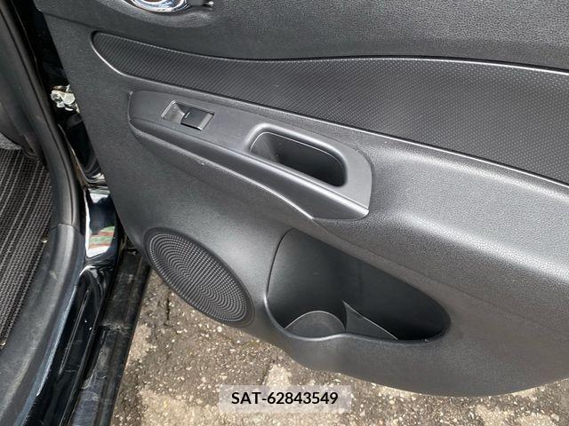 Nissan NOTE 2018-02 249191-7