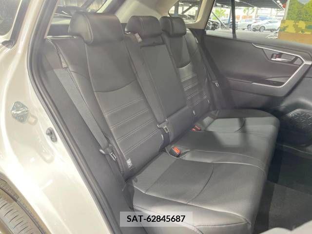Toyota RAV4 2023-03 282721-10