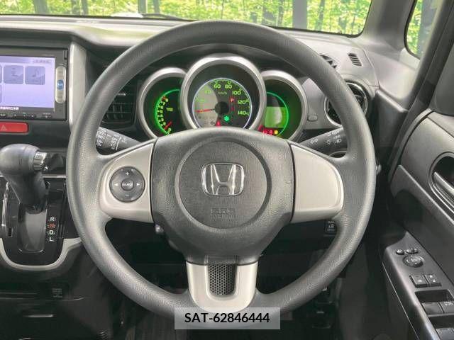 Honda N BOX 2013-12 278856-11