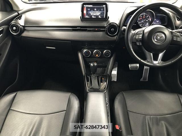 Mazda DEMIO 2016-11 267655-3