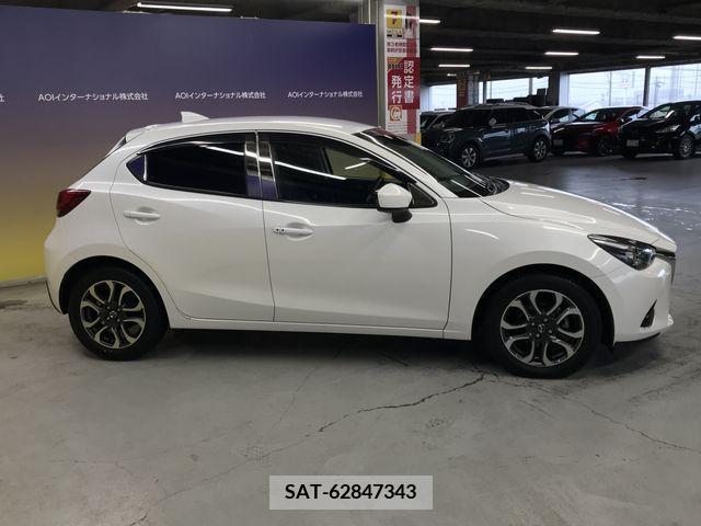 Mazda DEMIO 2016-11 267655-8