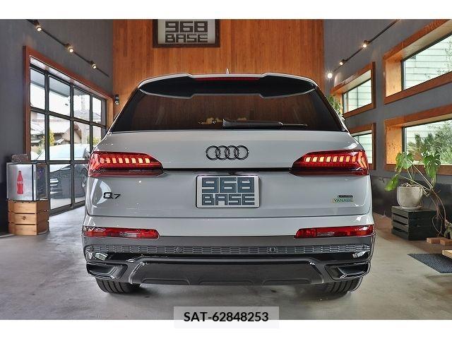 Audi Q7 2023-09 374389-4