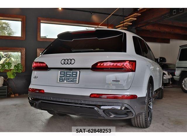 Audi Q7 2023-09 374389-9