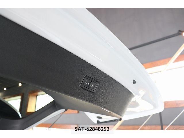 Audi Q7 2023-09 374389-28