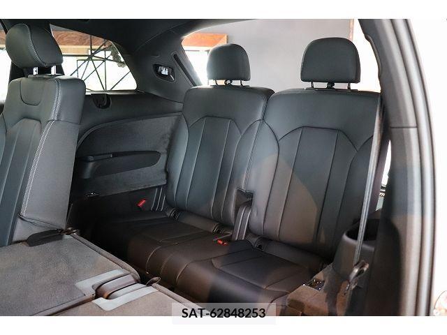 Audi Q7 2023-09 374389-17