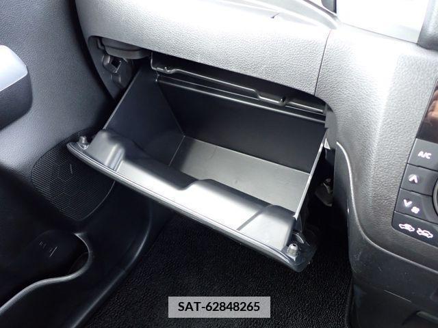 Suzuki SPACIA 2017-05 335423-14