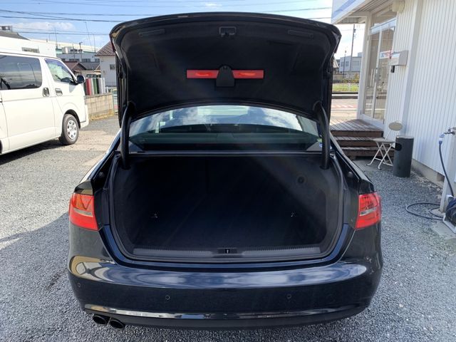 Audi A4 2014-03 181403-21