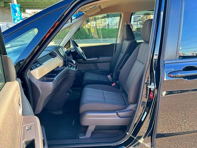 Honda FREED HYBRID 2017-06 29072-18