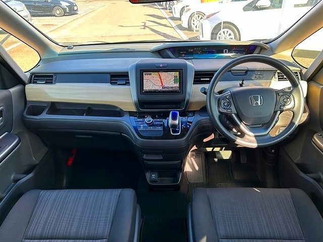 Honda FREED HYBRID 2017-06 29072-1