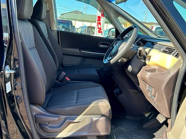 Honda FREED HYBRID 2017-06 29072-3